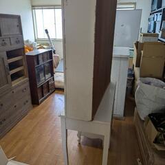 アンティークデスクの画像