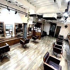 NEW【週1回から勤務OK　日当9000～10000円　豊中　美容院　9時30分〜18時　　ママさん可　ブランクOK 　要美容師免許】の画像
