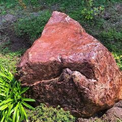 庭石  差し上げます　およそ140x90x地上の高さ60cm　重...