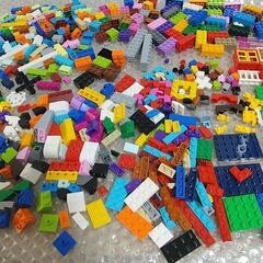 【御予約済み】③【新品未使用】凸LEGO凸 レゴ10696 レゴ10698のブロックパーツいろいろ600ピース+アニマル3点+オマケ(コンピュータースロープ+説明書2冊+ブロック外し)の画像