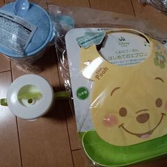 ベビー　お食事エプロンほか