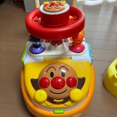 アンパンマン　よくばりビジーカー　手押し車　アンパンマンカー
の画像