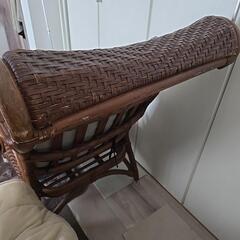藤の椅子の画像