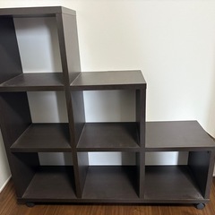 キャスター付き　収納棚　階段型