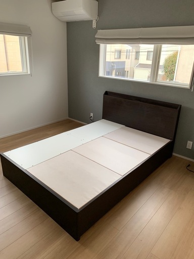 ダブルベッドフレーム　ニトリ（ヴァイン）　ブラウン　浅型引き出し付き