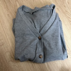 カーディガンみたいな服