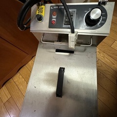 200V電気フライヤーの画像