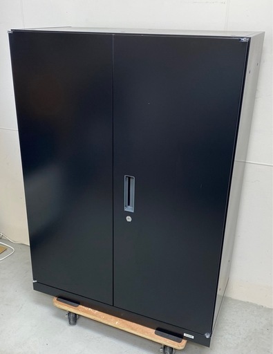 売れ筋・人気アイテム 商品 オカムラ ①OKAMURA ヴィラージュ 両開き書庫 Z925 8VS152 オフィス家具