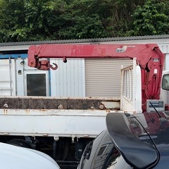 ISUZU ELF いすず エルフ 2tユニック トラックの画像
