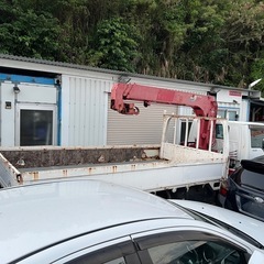 ISUZU ELF いすず エルフ 2tユニック トラックの画像