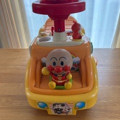 【期間限定値下げ】アンパンマンよくばりビジーカー　足けり乗用玩具の画像