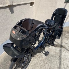 値下げしました‼️バッテリー2個付き　3人乗り電動アシスト自転車の画像