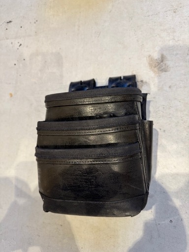 Knicks 総ヌメ革3段腰袋