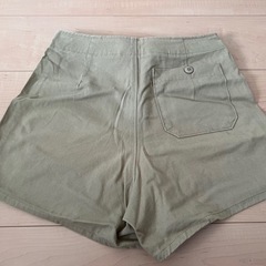 Kastane ベージュ　ハイウエストショートパンツの画像