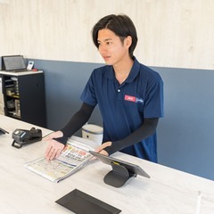 レンタカー店の受付案内スタッフ／洗車なし！働き方自由✨単発・短期・Wワーク・扶養内OKの画像