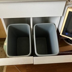 キッチンボード　キッチン台　レンジ台　棚　ゴミ箱付きの画像