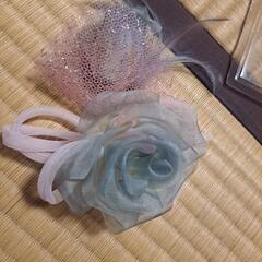 おしゃれなコサージュの画像