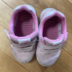 ニューバランス13.5センチの画像