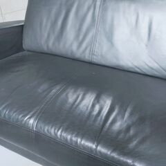 開店セール中につき、通常特価16,478円より40％引きの9,886円!　1.5人掛け フェイクレザーソファ 幅約135cm 背もたれ取り外し可能 ブラック 黒 合皮 の画像