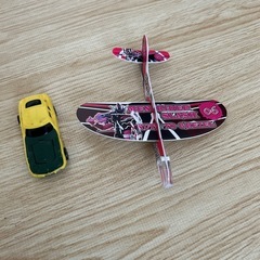 車＆紙飛行機