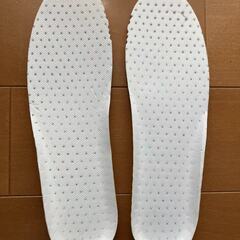 【未使用品】インソール　中敷き　24cm　軽い　肌触り良い 　洗...