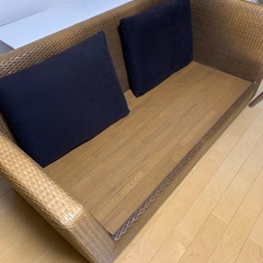 本物　定価50万　フクラ マロニー本革 ブランドソファ 編み込みベッド クッショ ン家具の画像