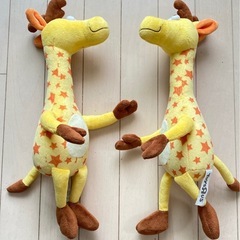 【お値下げ中】トイザらス キリン ぬいぐるみ 2体セット／ジェフリー／中古美品の画像