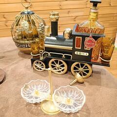 様々なアンティーク品の画像