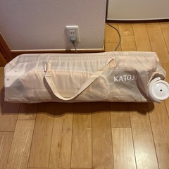 カトージ　　折りたたみ簡易ベッド　ベビーサークル　お昼寝マット付...