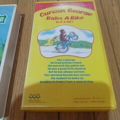 ビデオテープ４本の画像