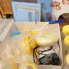 メデラ搾乳機　哺乳瓶　離乳食保存容器の画像