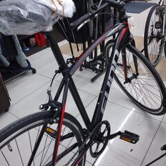 ★ジモティを見たで5％OFF★🚵新品未使用🚵700C🚵クロスバイク🚵6段階変速🚵ブラック🚵No.606の画像