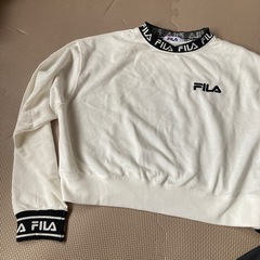 FILA トレーナーの画像