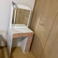 ドレッサー　椅子無し
