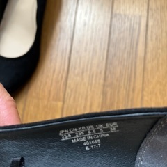 黒パンプスの画像