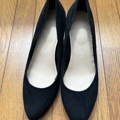 黒パンプス