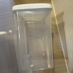 ニトリ　米びつ　12kgの画像