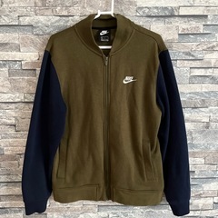 ナイキ　スタジャン