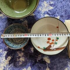 どんぶり、中小鉢　月末迄の画像