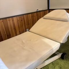 エステ用ベッドの画像