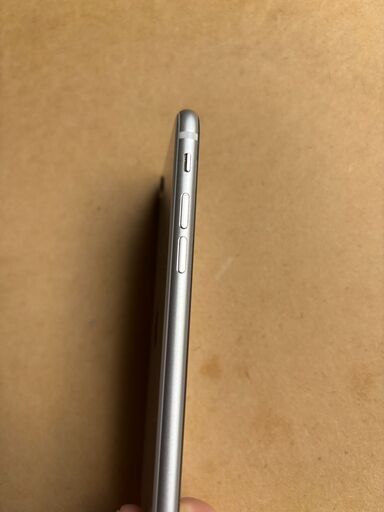 iPhone SE 第3世代 128GB スターライト