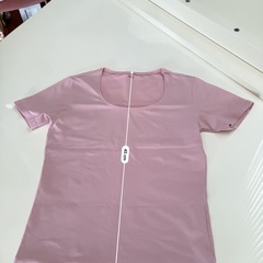 UNIQLO  UカットTシャツの画像