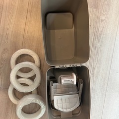 【美品】アップリカ　ニオイポイ本体＋カートリッジ4個の画像