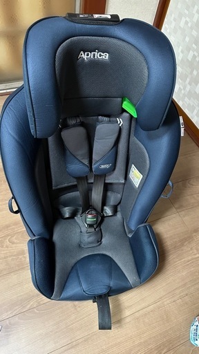 チャイルドシート　ジュニアシート　ISOFIX 　アップリカ