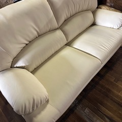 決まりました　平日お渡しは値引き　三人掛けソファ　ソファ　未使用の画像