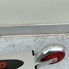 中古品　折り畳み式キックスクーター　キックボード　の画像