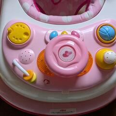  ベビー　歩行器の画像
