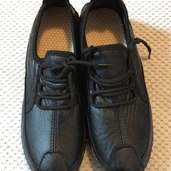 【未使用品】配送・直接引渡OK　レディスシューズ　サイズ25 非常に柔らかい素材　ブラック・ワインレッド　の画像