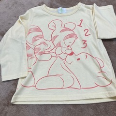 ディズニー　長袖3点半袖1点　　計4点セットの画像