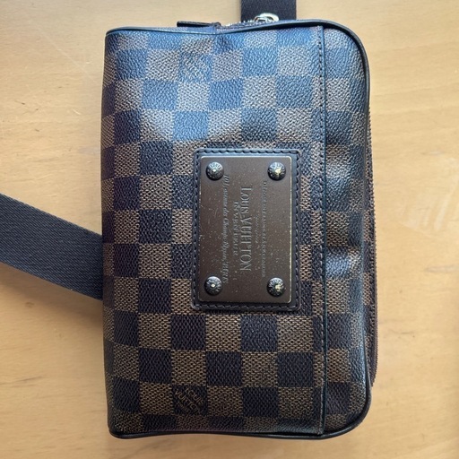 ヴィトン　ボディーバック